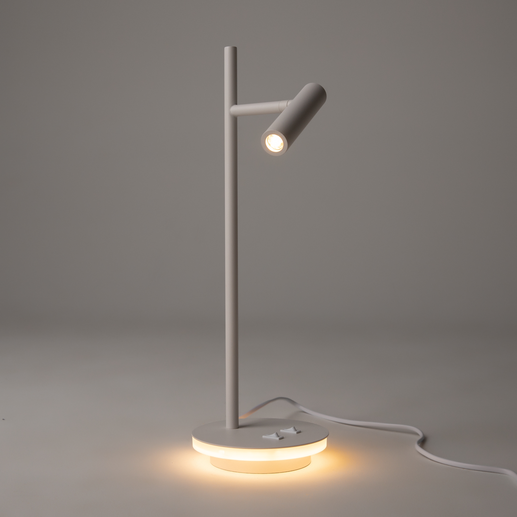 What are the best table lamps for living room side tables?